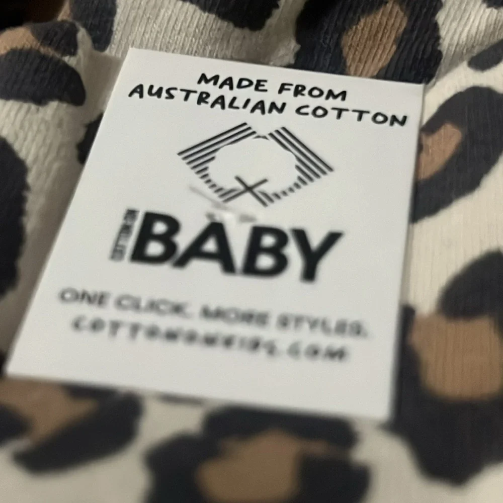 COTTON ON BABY‎ LEOPARD PRINT SLEEPSUIT ROMPER SIZE 3-6mts